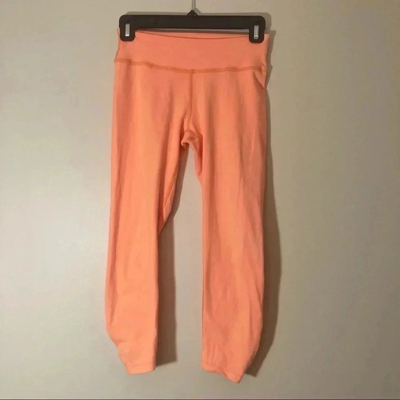 Beyond Yoga neon orange leggings - Picture 4 of 5